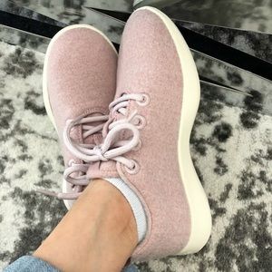 Size 8 Allbirds wool runners, pale pink! So comfortable and cute